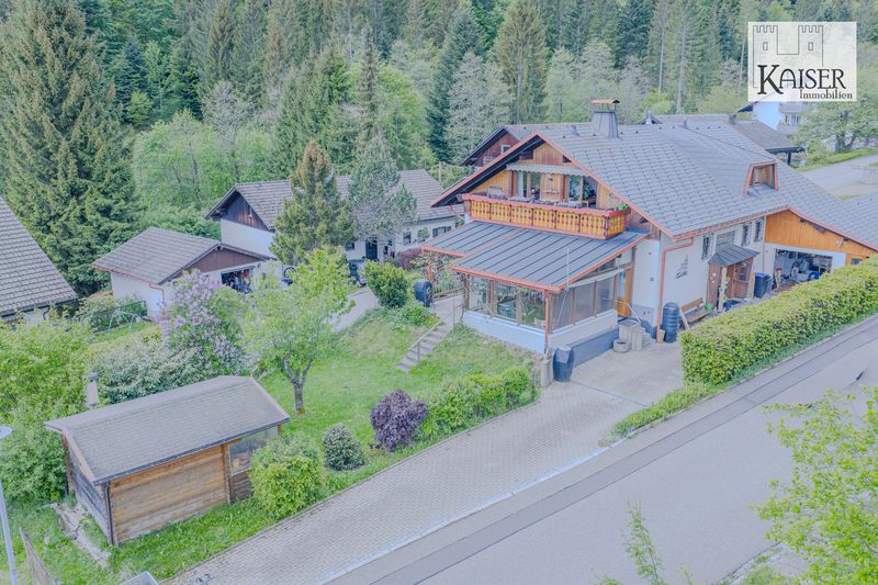 Schwarzwaldhaus mit Einliegerwohnung in sonniger Lage